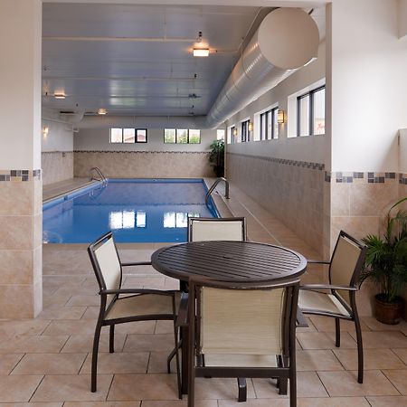 Holiday Inn Express Crestwood By Ihg Eksteriør billede