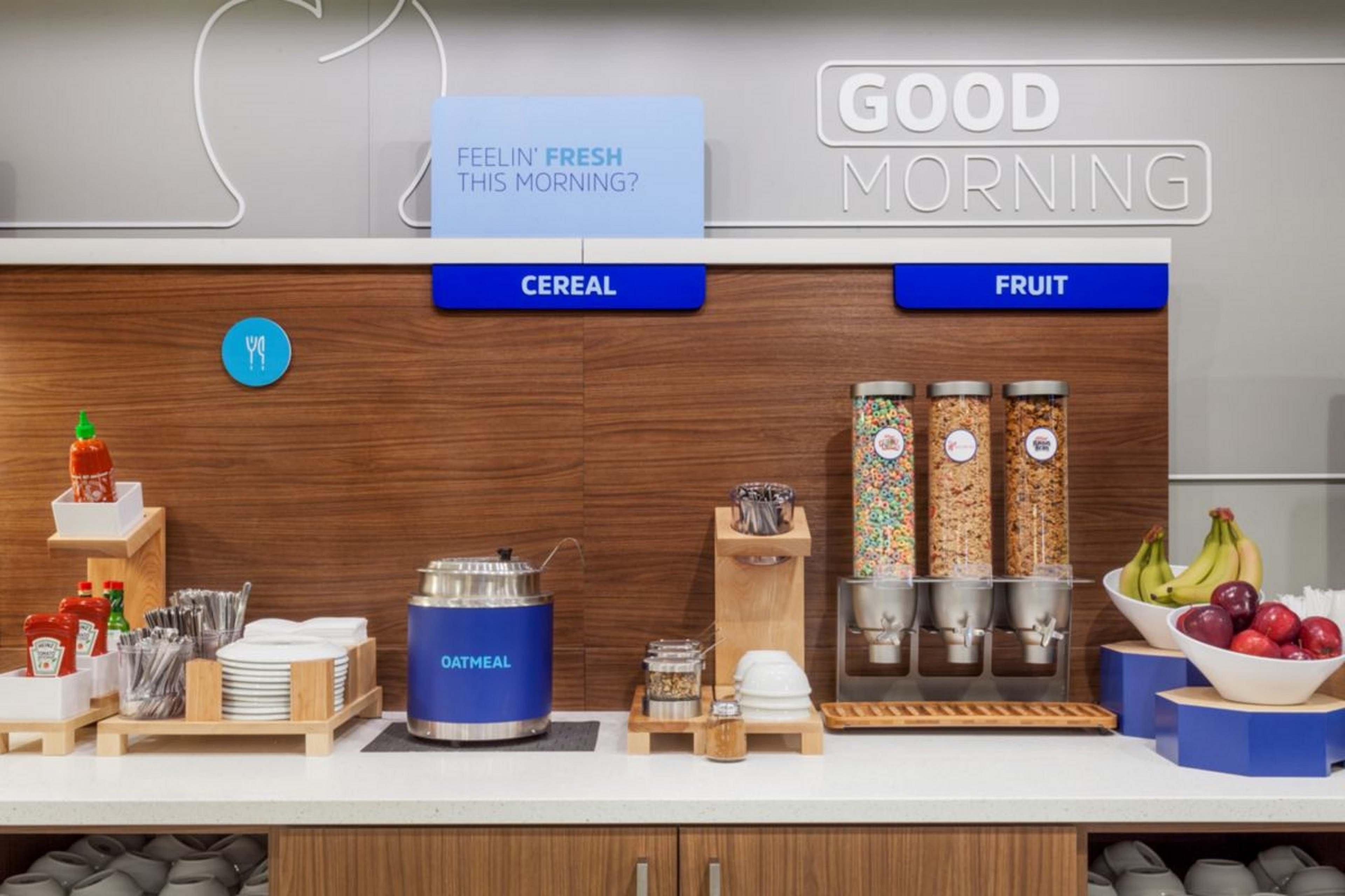 Holiday Inn Express Crestwood By Ihg Eksteriør billede