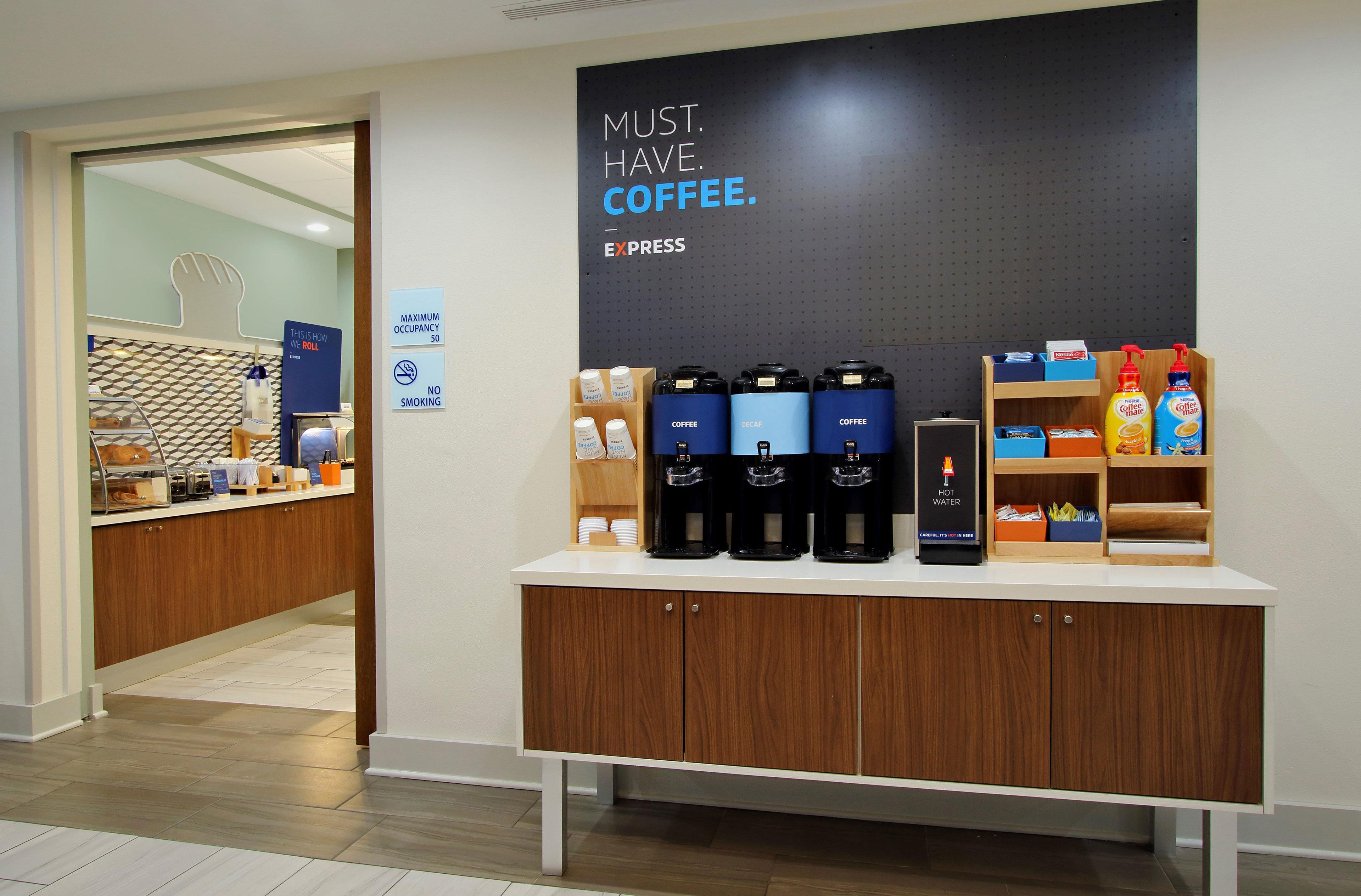 Holiday Inn Express Crestwood By Ihg Eksteriør billede