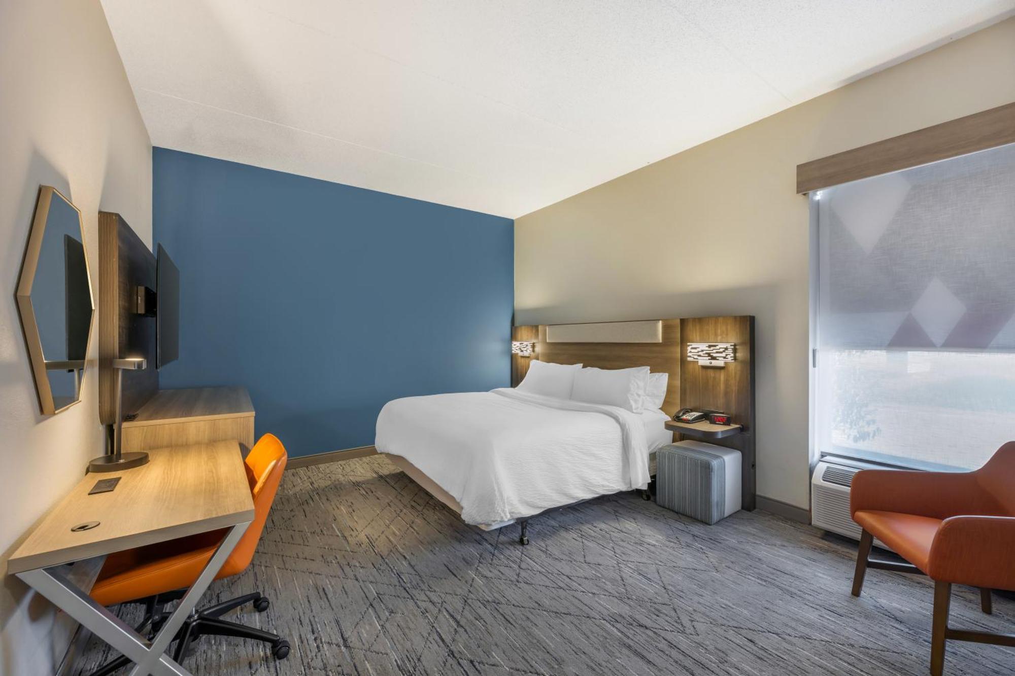 Holiday Inn Express Crestwood By Ihg Eksteriør billede