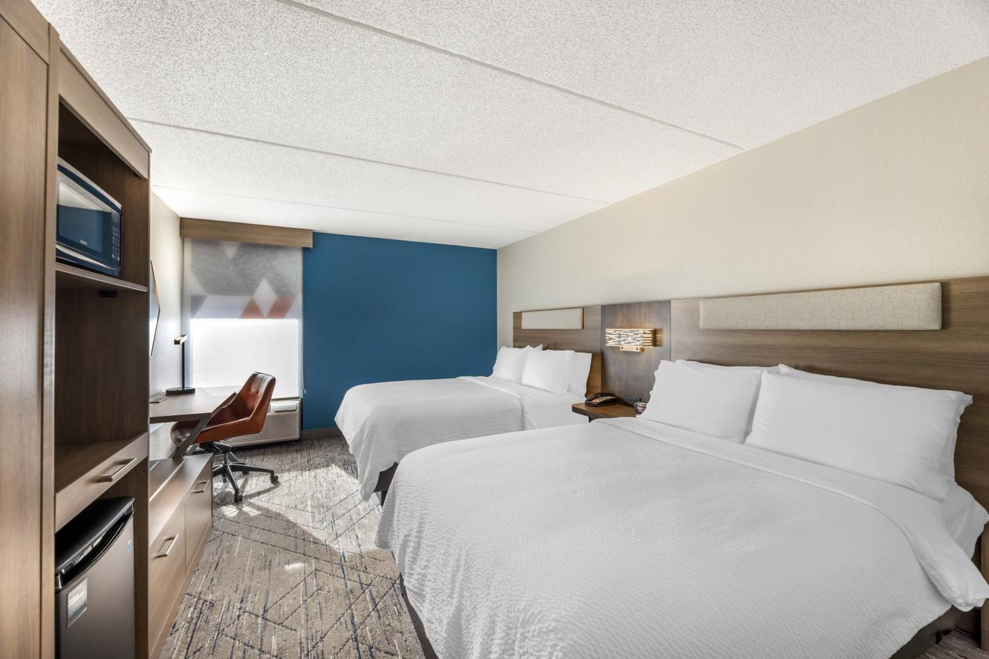 Holiday Inn Express Crestwood By Ihg Eksteriør billede