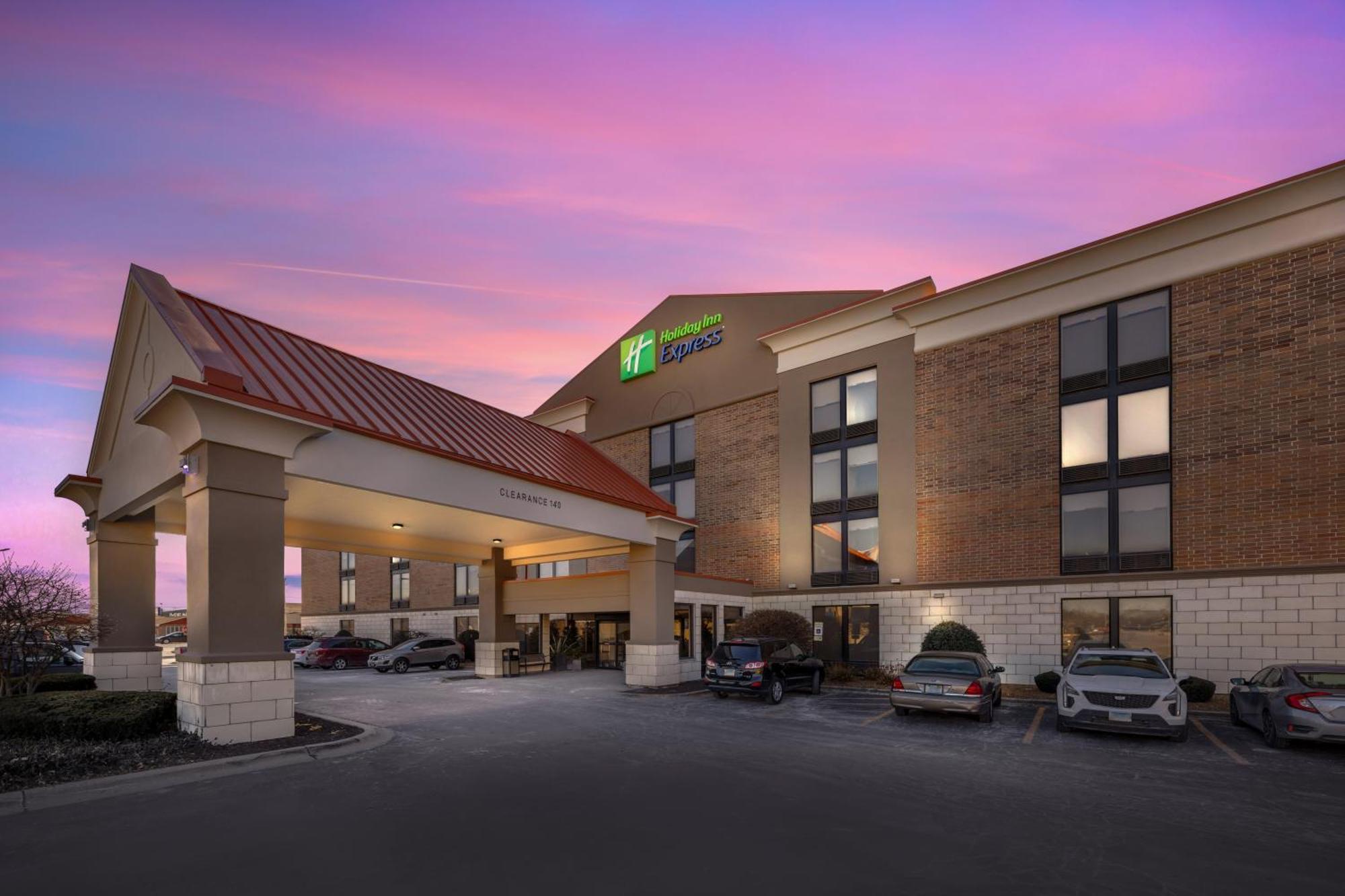 Holiday Inn Express Crestwood By Ihg Eksteriør billede