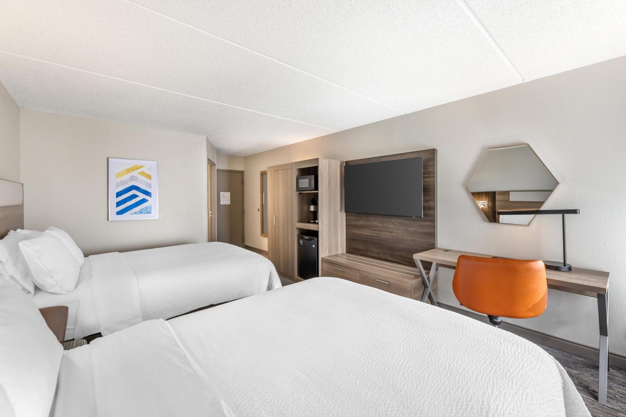 Holiday Inn Express Crestwood By Ihg Eksteriør billede