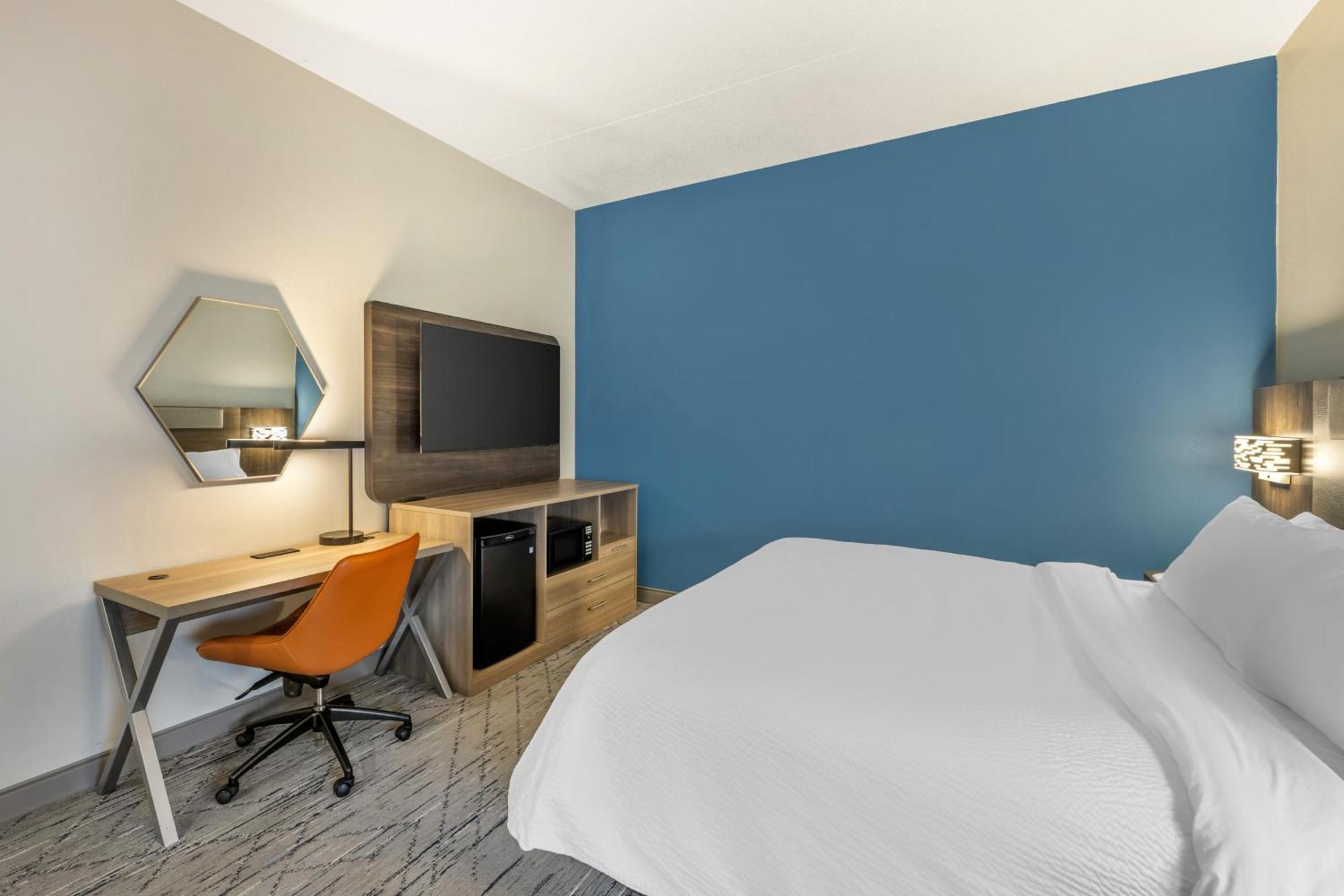 Holiday Inn Express Crestwood By Ihg Eksteriør billede
