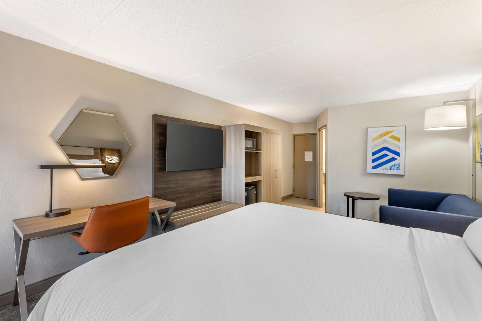 Holiday Inn Express Crestwood By Ihg Eksteriør billede