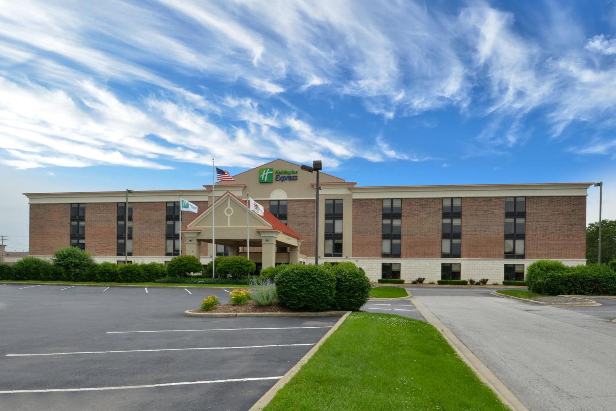 Holiday Inn Express Crestwood By Ihg Eksteriør billede